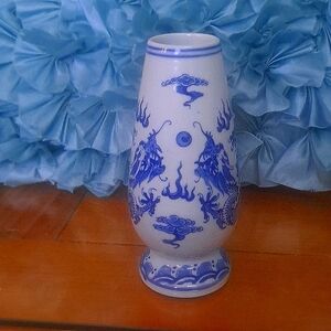 Vintage  Qing Dynasty Qialong Blue and White Bud Vase